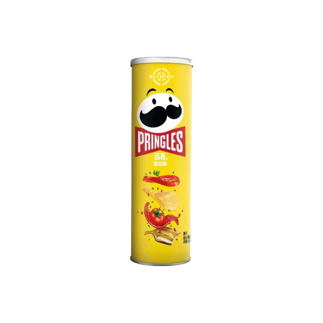 Pringles Tomato 110g can with tangy tomato flavour crisps.